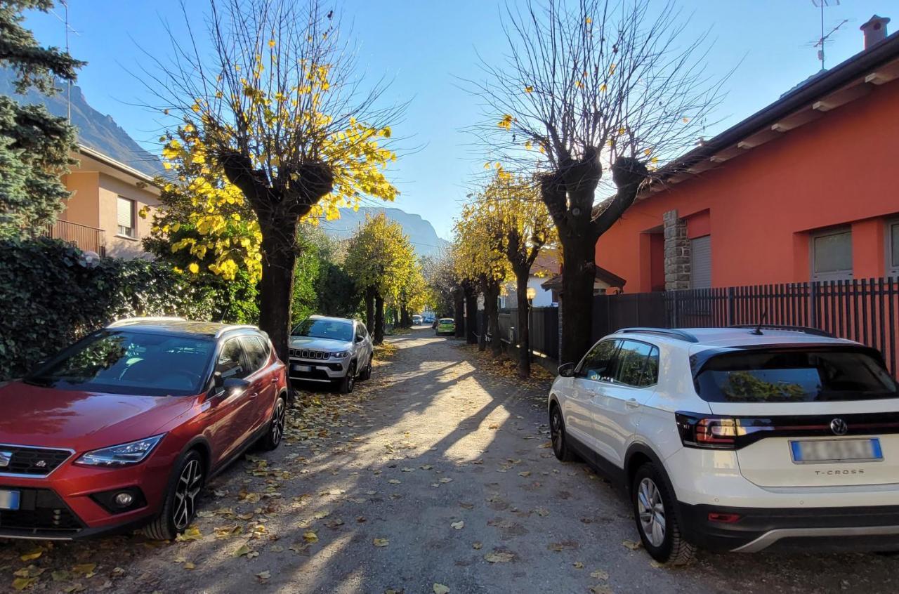 Spacious Apartment At Como Lake Mandello del Lario Exterior photo