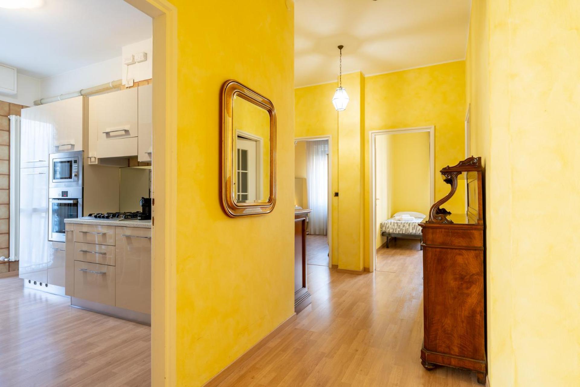 Spacious Apartment At Como Lake Mandello del Lario Exterior photo