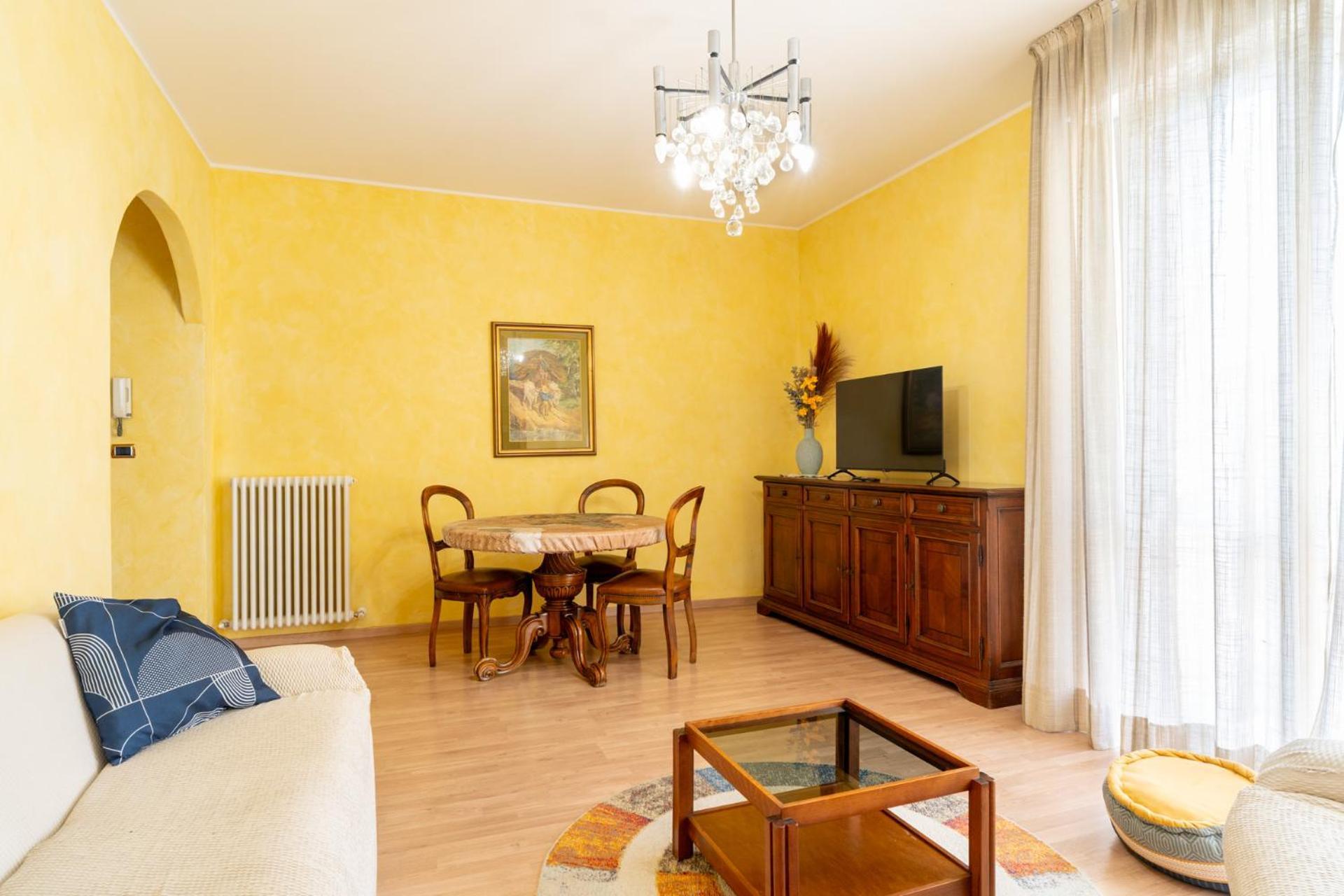 Spacious Apartment At Como Lake Mandello del Lario Exterior photo