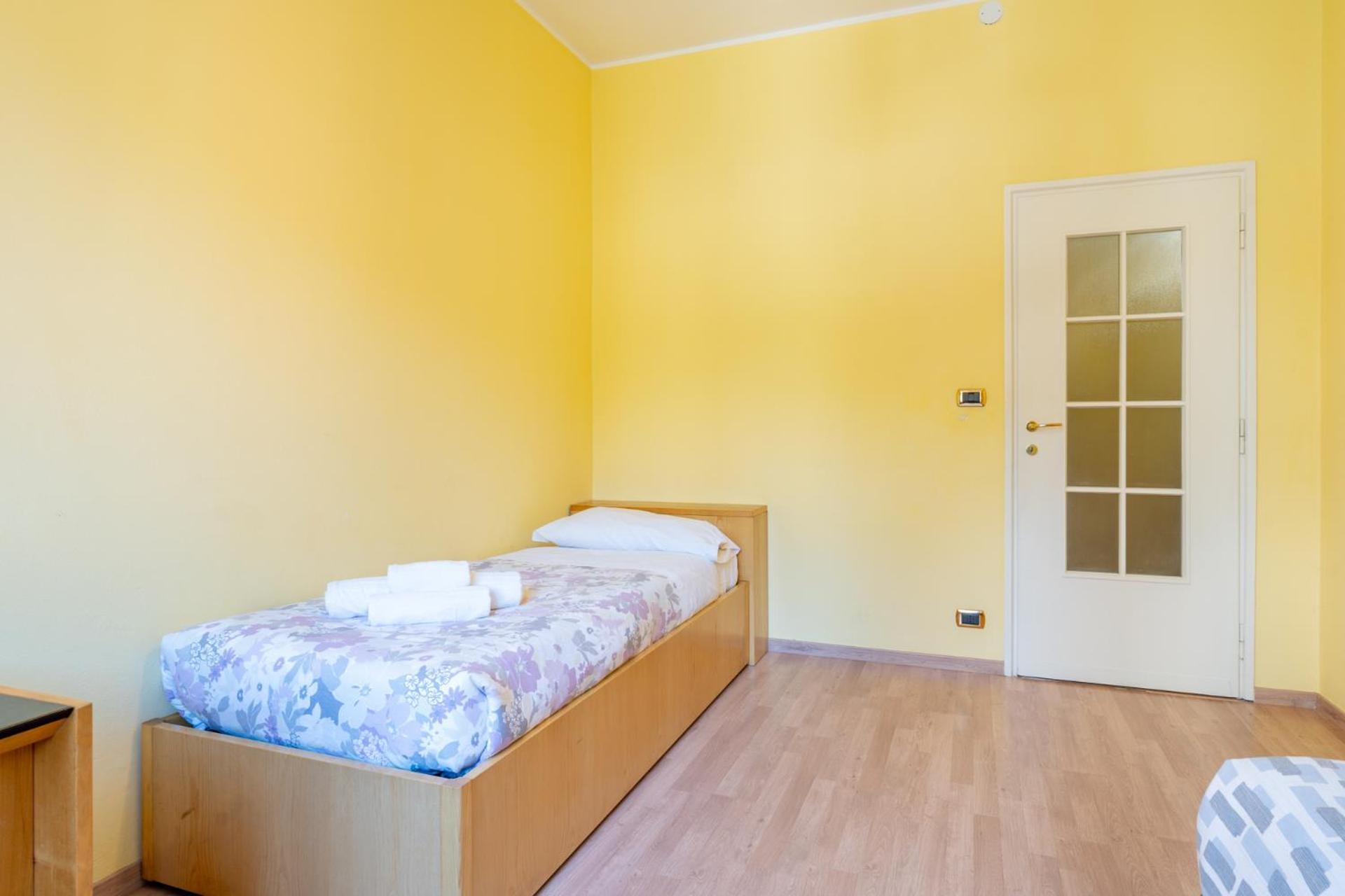 Spacious Apartment At Como Lake Mandello del Lario Exterior photo
