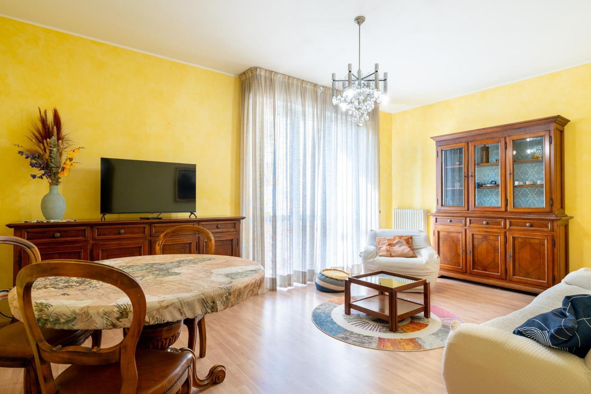 Spacious Apartment At Como Lake Mandello del Lario Exterior photo