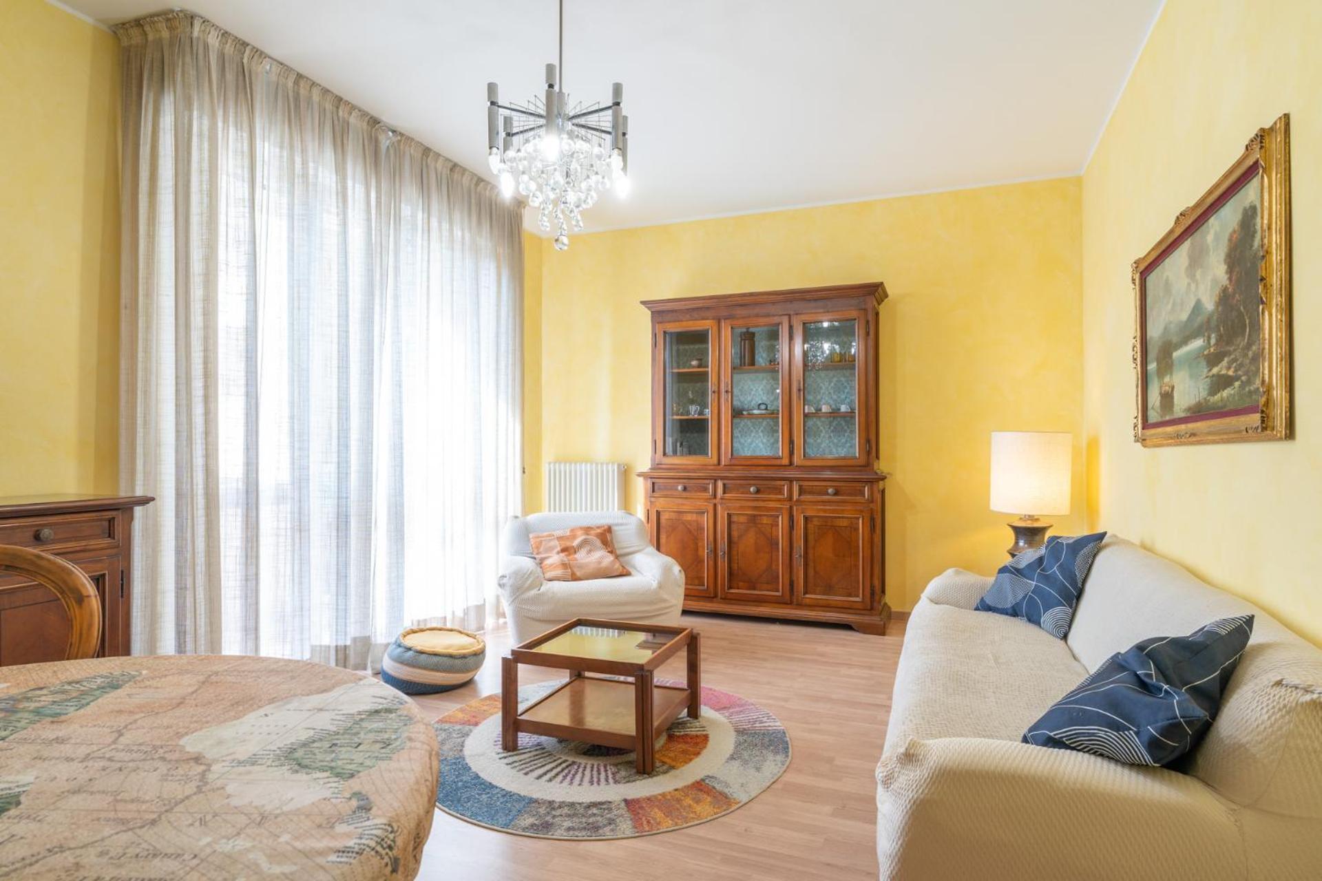 Spacious Apartment At Como Lake Mandello del Lario Exterior photo